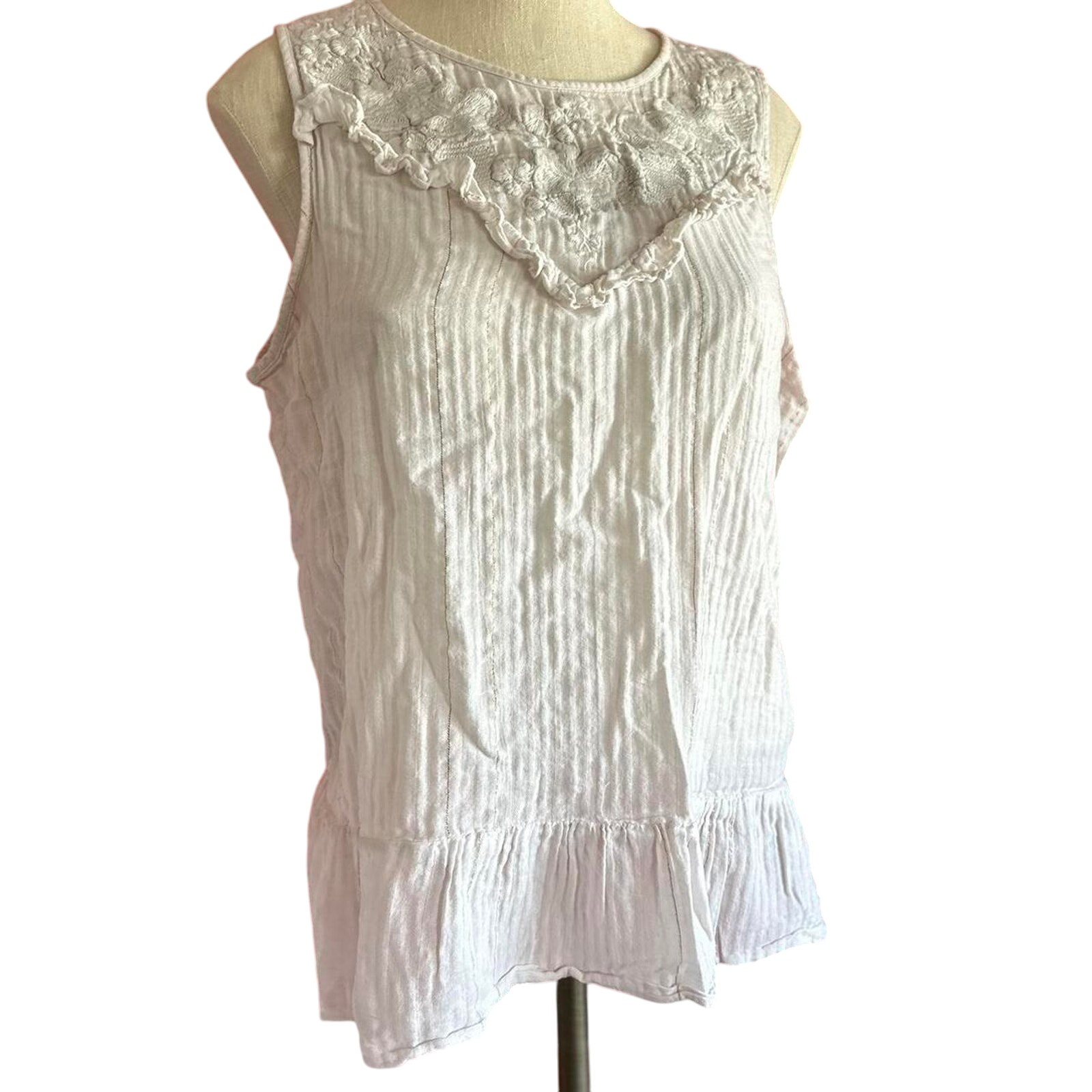 Womens Top Size Medium White Tank Classic Girlhoodcore Light Academia Fairycore